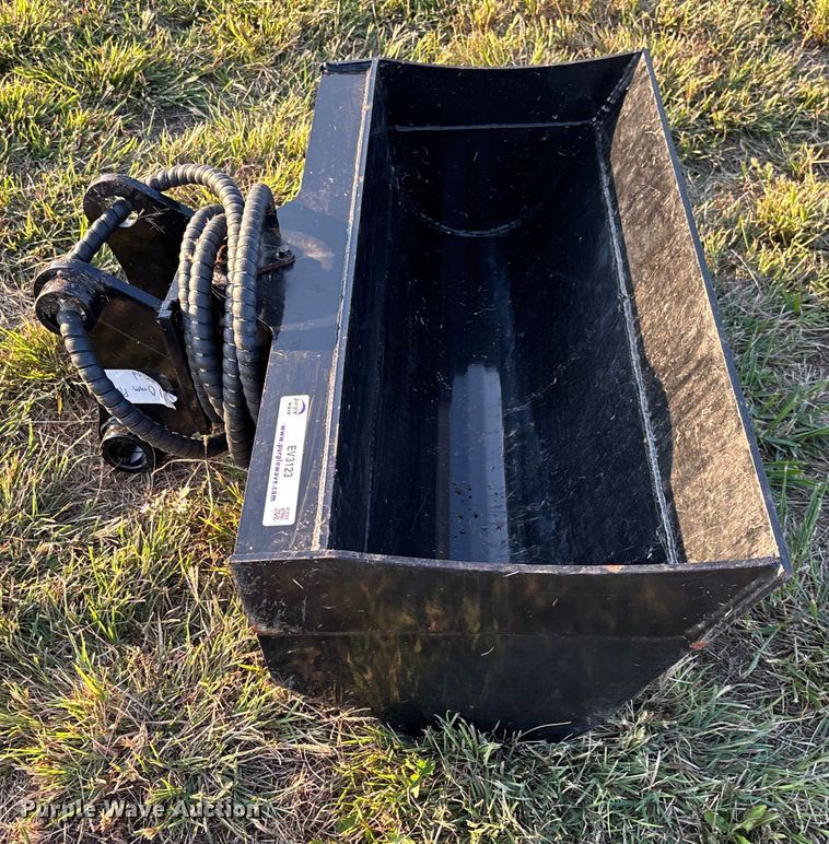 image for item EV3123 2024 GIYI excavator bucket