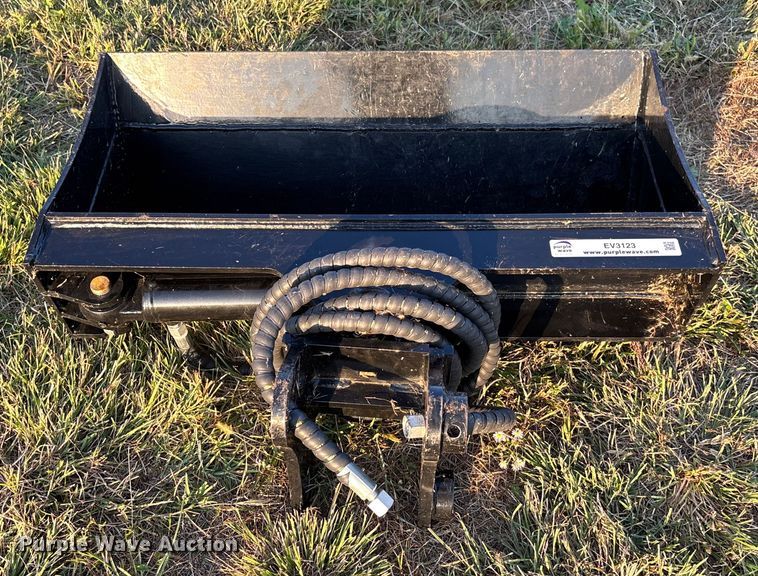 image for item EV3123 2024 GIYI excavator bucket