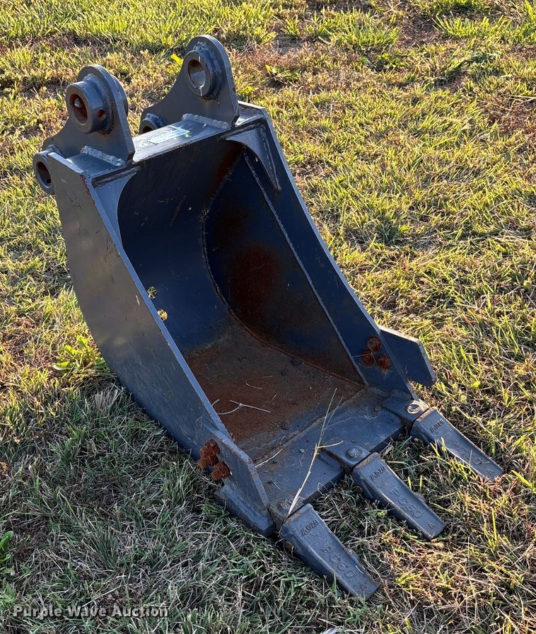 image for item EV3124 excavator bucket