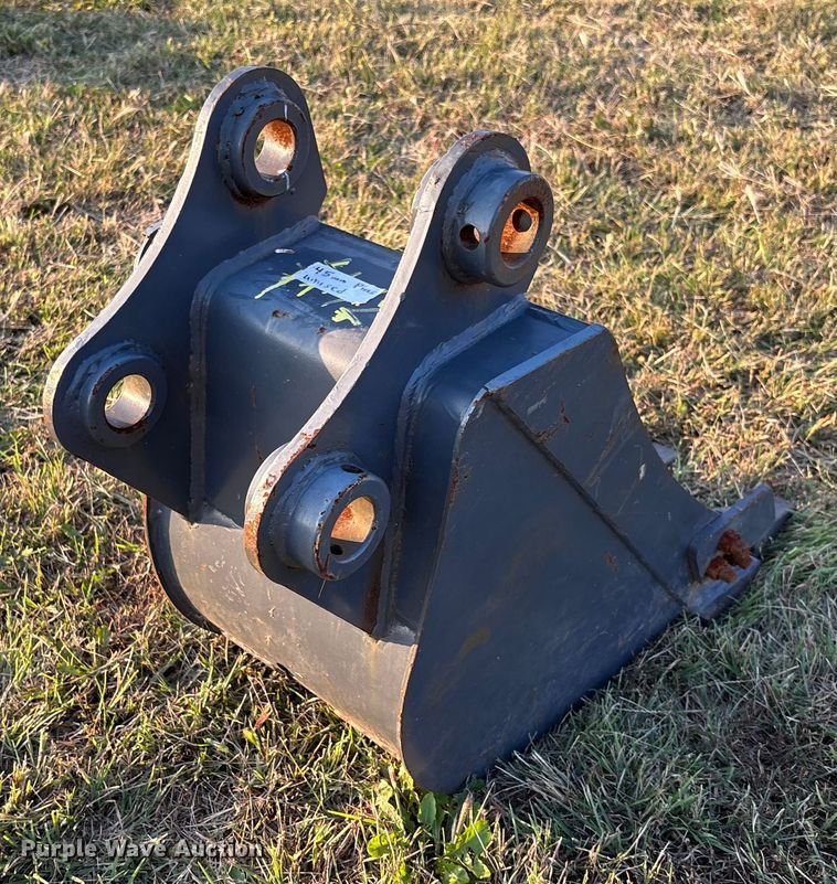 image for item EV3124 excavator bucket