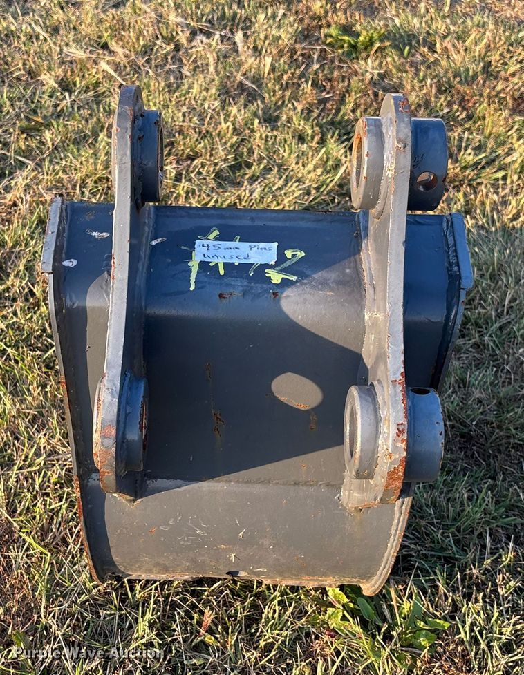 image for item EV3124 excavator bucket