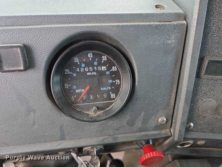 image for item FI0594 1997 Mack RD688S dump truck