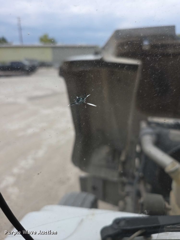 image for item FI0594 1997 Mack RD688S dump truck