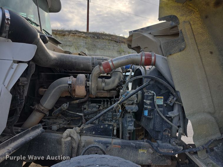 image for item FI0594 1997 Mack RD688S dump truck