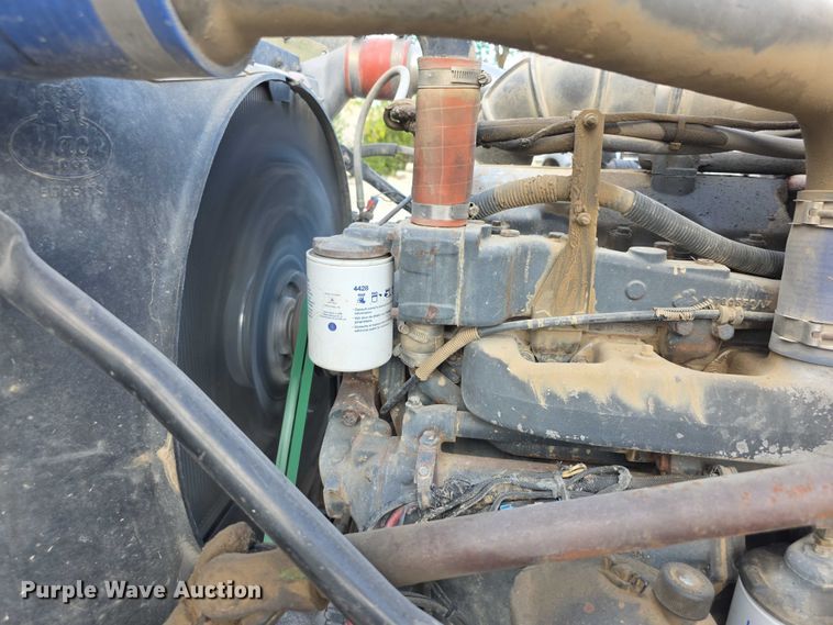 image for item FI0594 1997 Mack RD688S dump truck