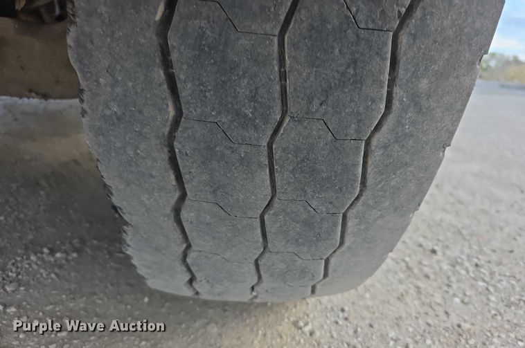 image for item FI0594 1997 Mack RD688S dump truck