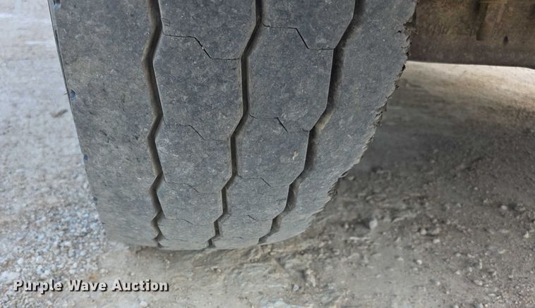 image for item FI0594 1997 Mack RD688S dump truck