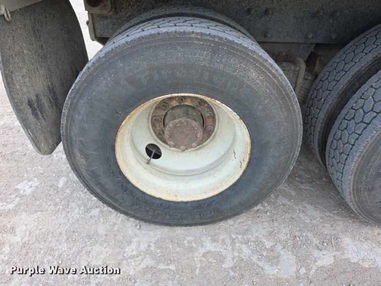 image for item FI0594 1997 Mack RD688S dump truck