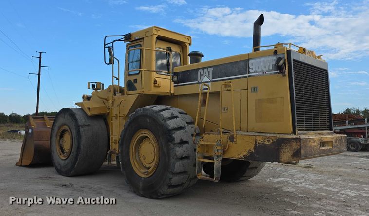 image for item FI0595 1997 Caterpillar 988F wheel loader