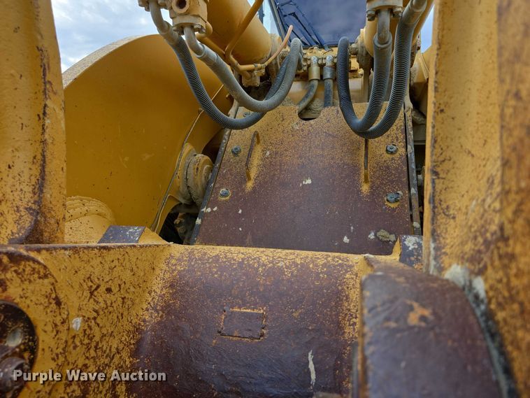 image for item FI0595 1997 Caterpillar 988F wheel loader