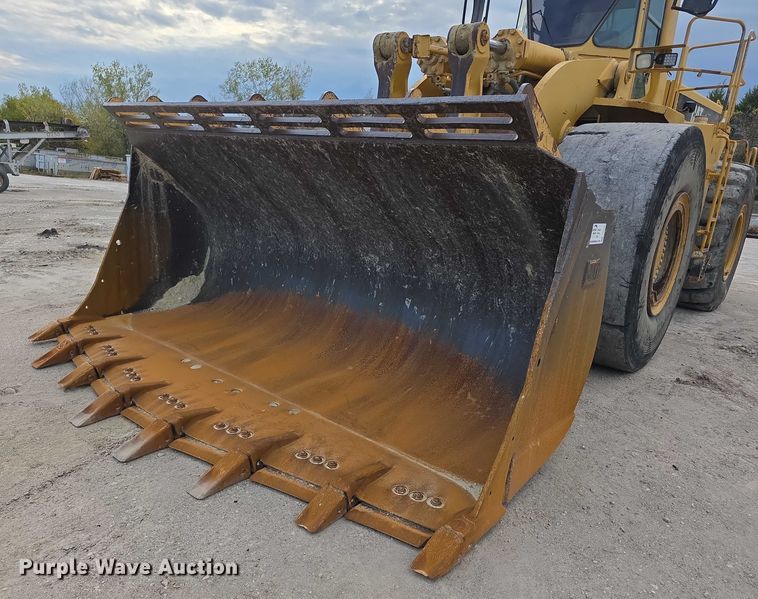 image for item FI0595 1997 Caterpillar 988F wheel loader