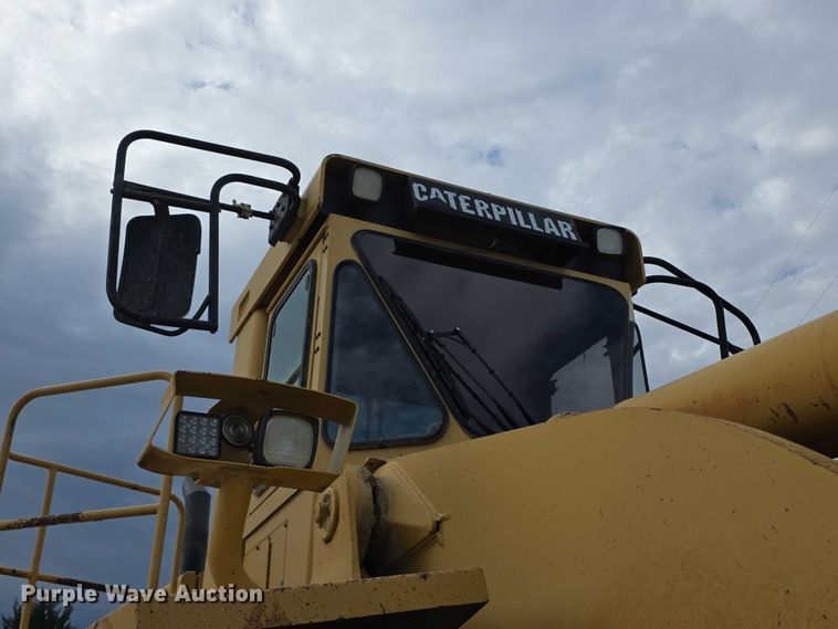 image for item FI0595 1997 Caterpillar 988F wheel loader
