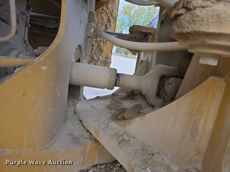 image for item FI0595 1997 Caterpillar 988F wheel loader