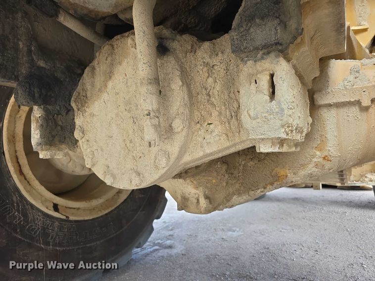 image for item FI0595 1997 Caterpillar 988F wheel loader