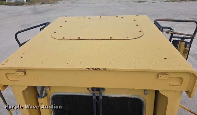 image for item FI0595 1997 Caterpillar 988F wheel loader