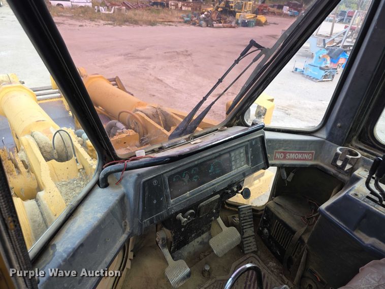 image for item FI0595 1997 Caterpillar 988F wheel loader