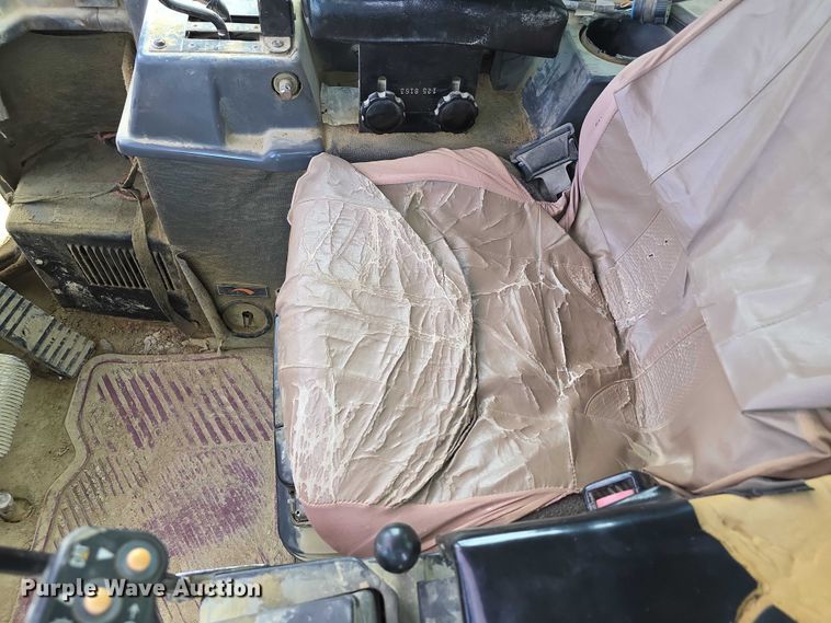 image for item FI0595 1997 Caterpillar 988F wheel loader