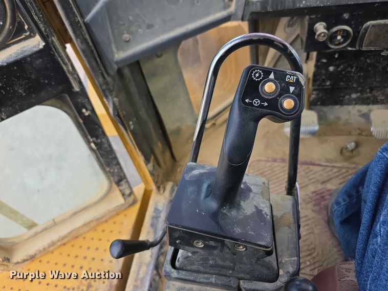 image for item FI0595 1997 Caterpillar 988F wheel loader