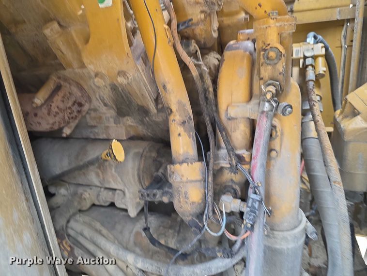 image for item FI0595 1997 Caterpillar 988F wheel loader
