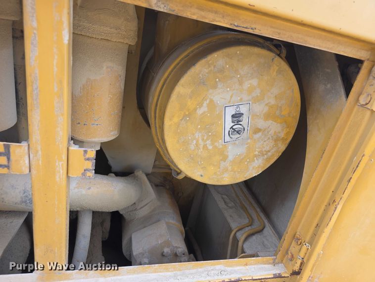 image for item FI0595 1997 Caterpillar 988F wheel loader