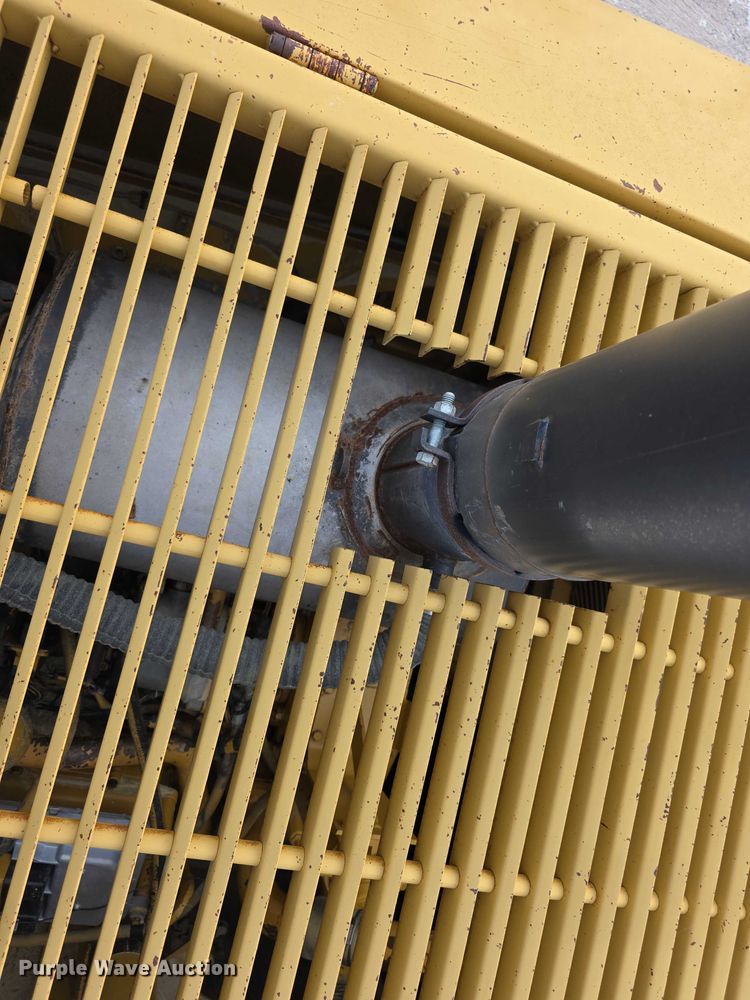 image for item FI0595 1997 Caterpillar 988F wheel loader