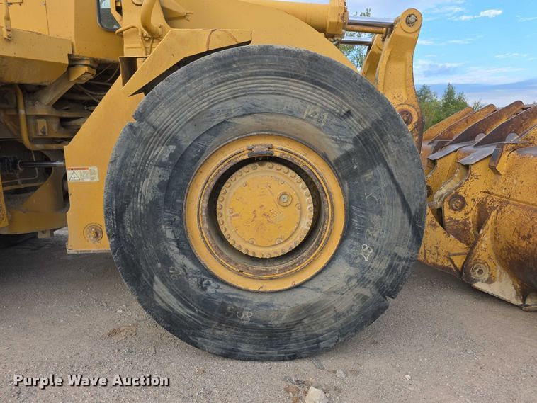 image for item FI0595 1997 Caterpillar 988F wheel loader