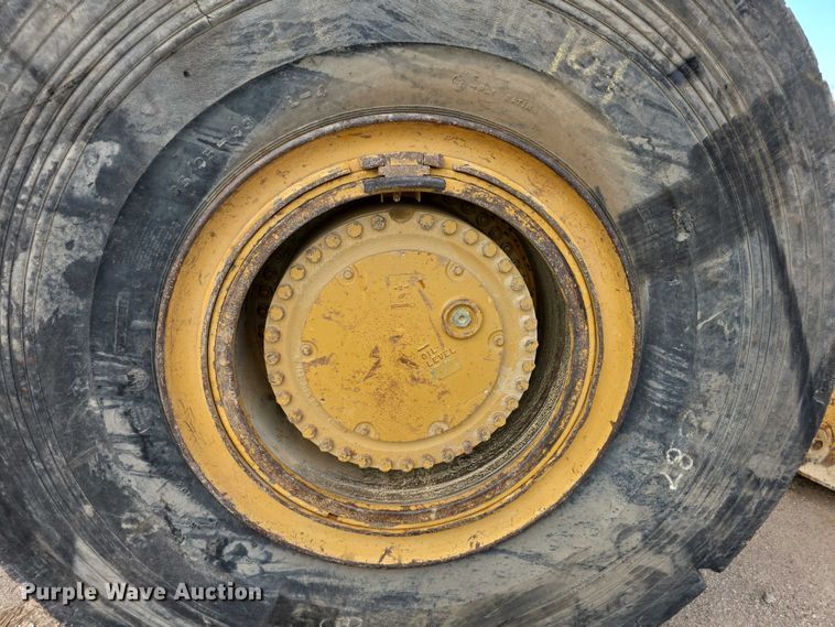 image for item FI0595 1997 Caterpillar 988F wheel loader