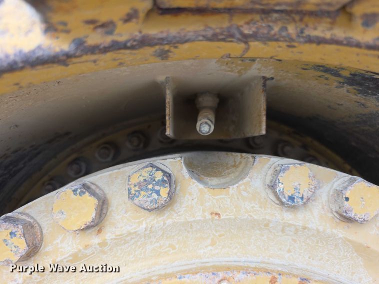 image for item FI0595 1997 Caterpillar 988F wheel loader