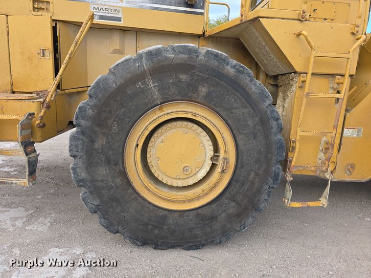 image for item FI0595 1997 Caterpillar 988F wheel loader