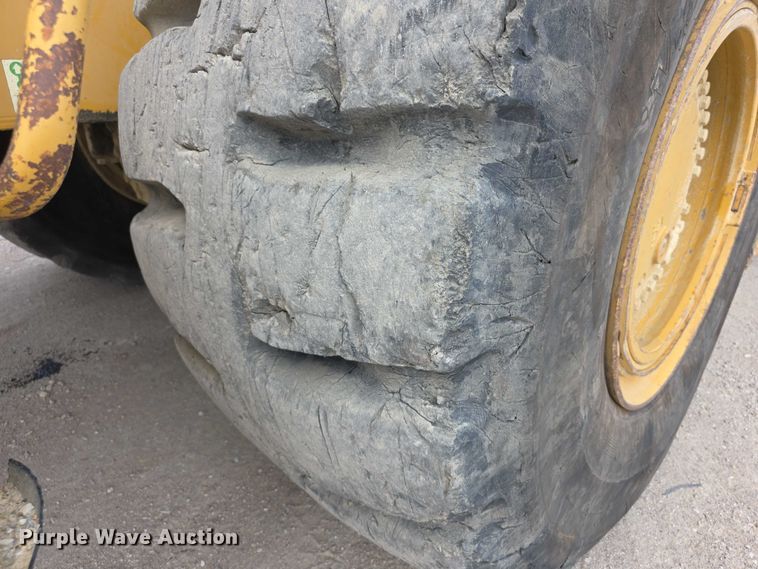 image for item FI0595 1997 Caterpillar 988F wheel loader