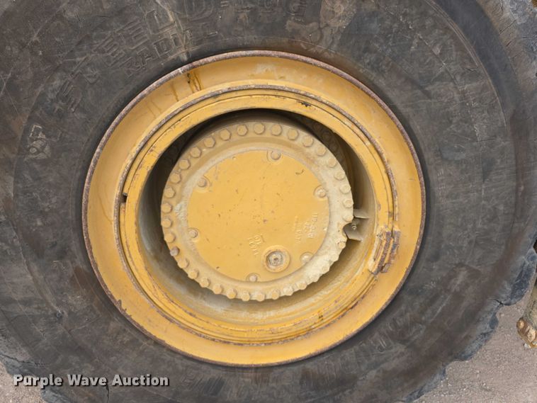 image for item FI0595 1997 Caterpillar 988F wheel loader