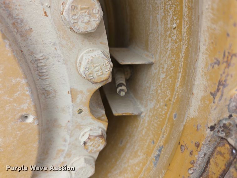 image for item FI0595 1997 Caterpillar 988F wheel loader