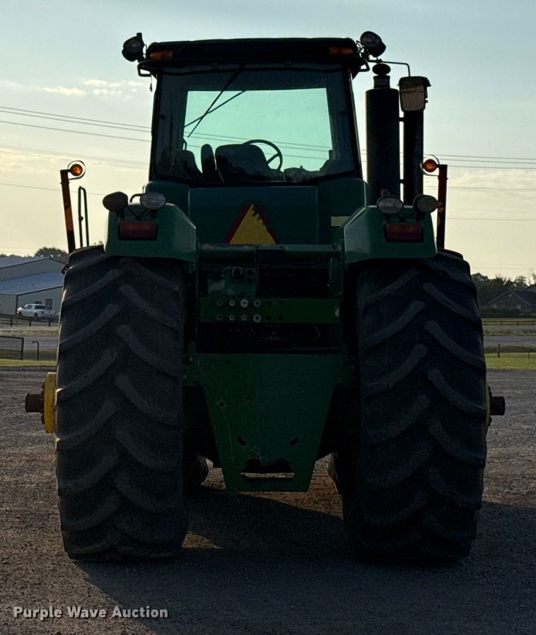 image for item GH9372 2008 John Deere 9530 Scraper Special 4WD tractor