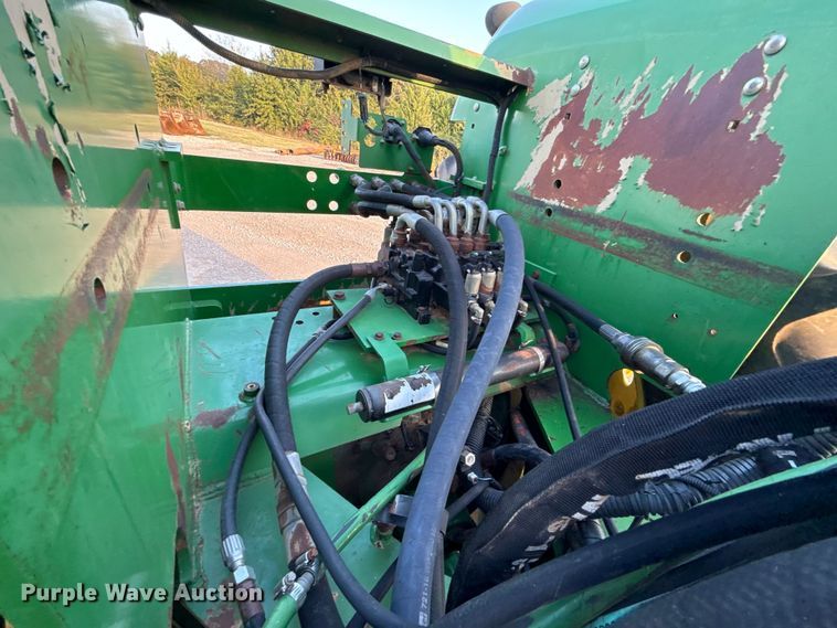 image for item GH9372 2008 John Deere 9530 Scraper Special 4WD tractor