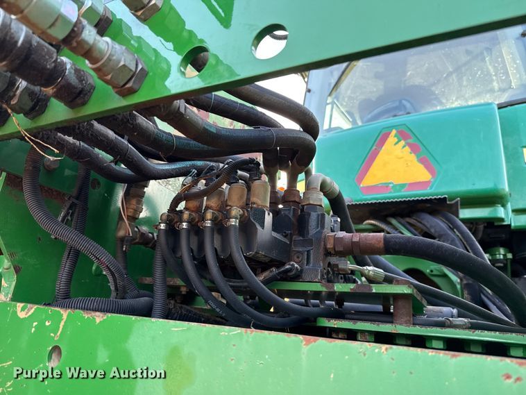 image for item GH9372 2008 John Deere 9530 Scraper Special 4WD tractor