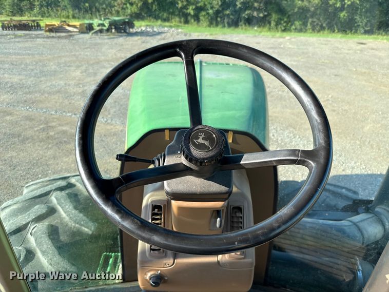 image for item GH9372 2008 John Deere 9530 Scraper Special 4WD tractor