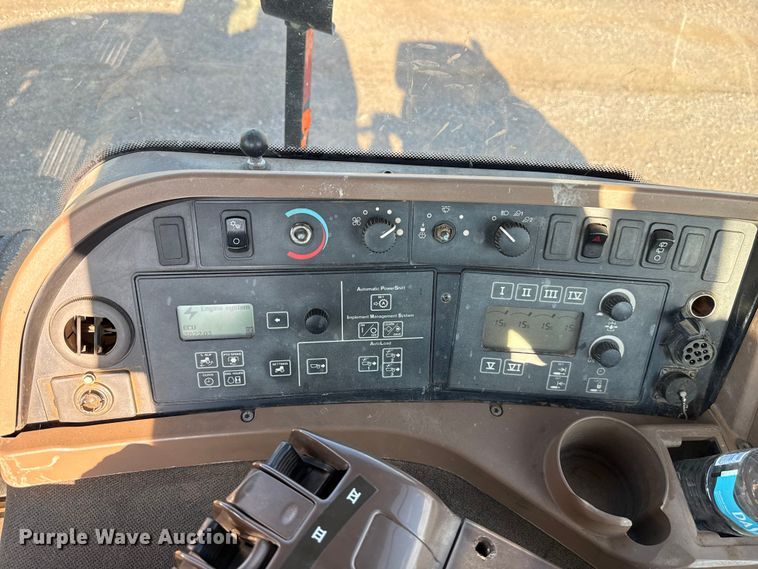 image for item GH9372 2008 John Deere 9530 Scraper Special 4WD tractor