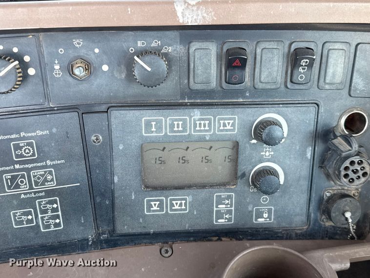 image for item GH9372 2008 John Deere 9530 Scraper Special 4WD tractor