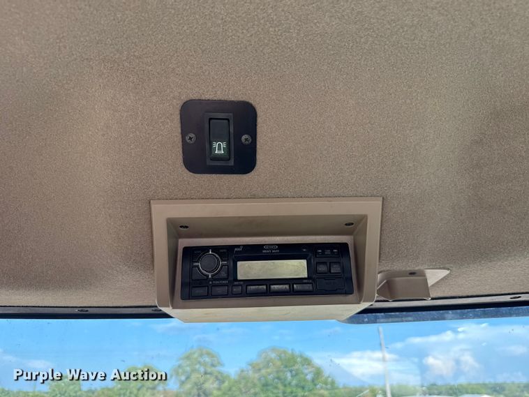 image for item GH9372 2008 John Deere 9530 Scraper Special 4WD tractor