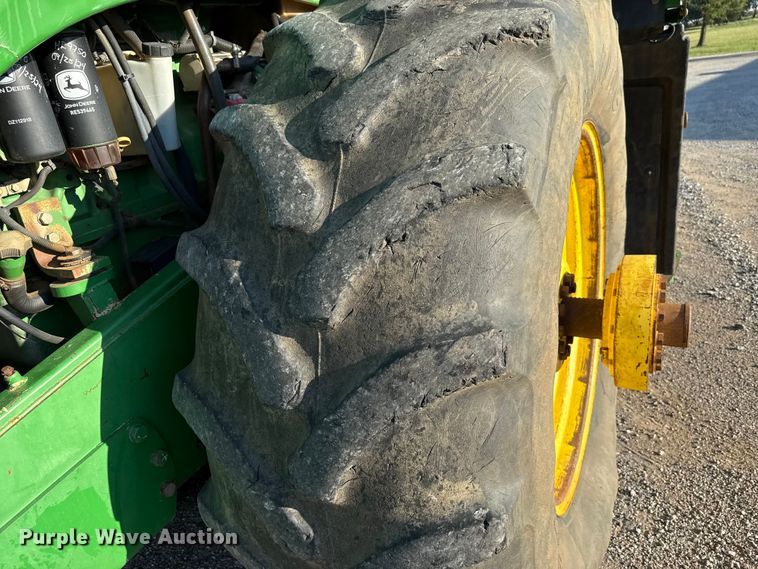 image for item GH9372 2008 John Deere 9530 Scraper Special 4WD tractor