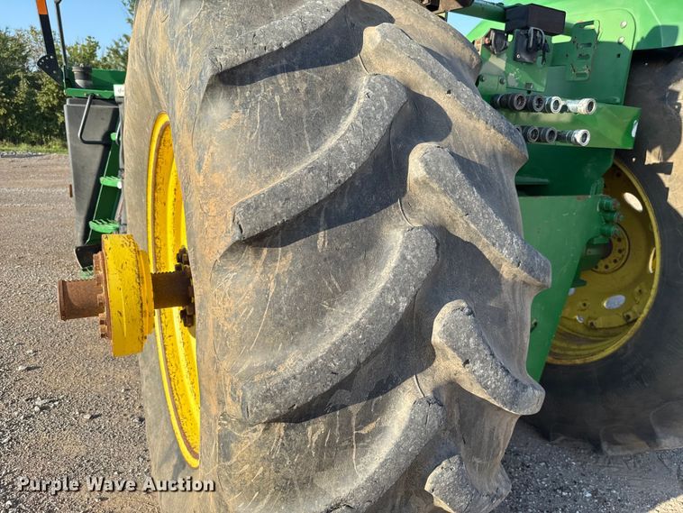 image for item GH9372 2008 John Deere 9530 Scraper Special 4WD tractor