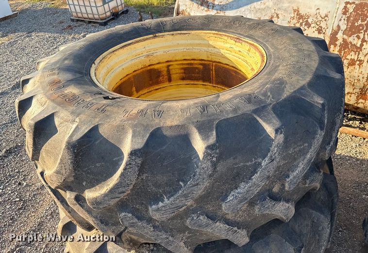 image for item GH9372 2008 John Deere 9530 Scraper Special 4WD tractor