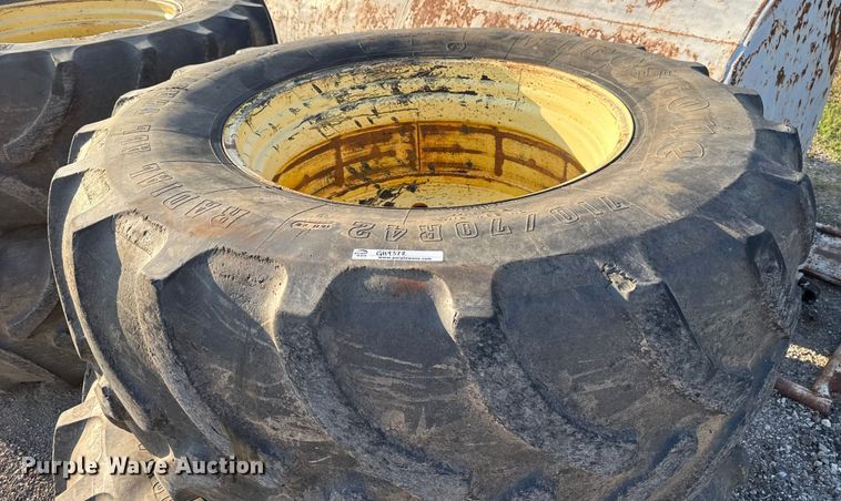 image for item GH9372 2008 John Deere 9530 Scraper Special 4WD tractor