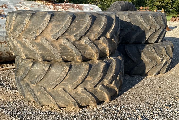 image for item GH9372 2008 John Deere 9530 Scraper Special 4WD tractor