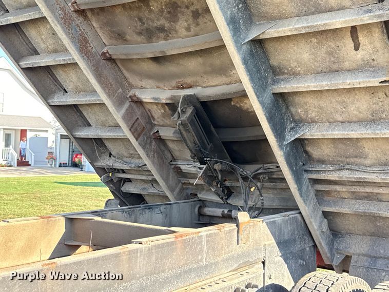 image for item GH9378 1997 Mack CH613 dump truck