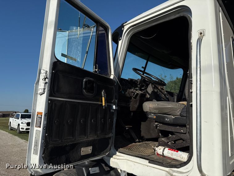 image for item GH9378 1997 Mack CH613 dump truck