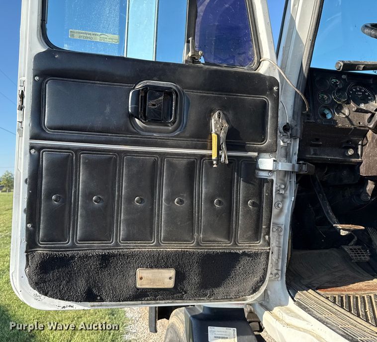 image for item GH9378 1997 Mack CH613 dump truck