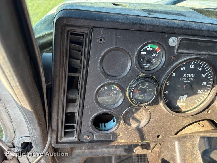 image for item GH9378 1997 Mack CH613 dump truck