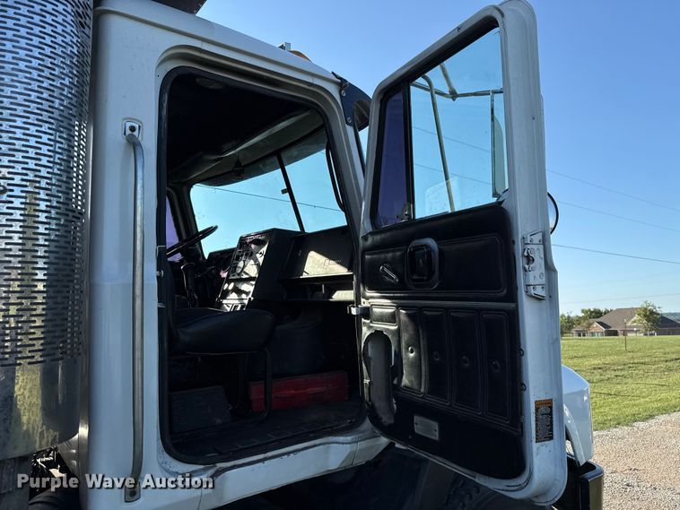 image for item GH9378 1997 Mack CH613 dump truck