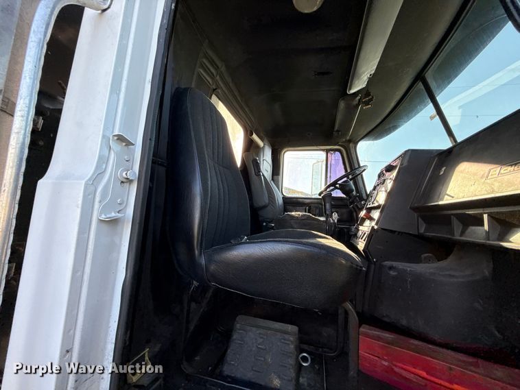 image for item GH9378 1997 Mack CH613 dump truck